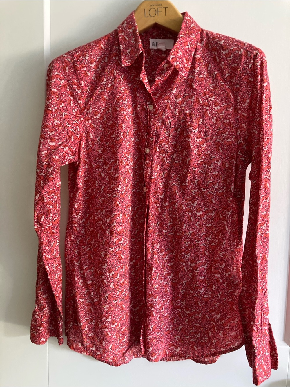 GAP Floral-Print Casual Button-Down Shirt